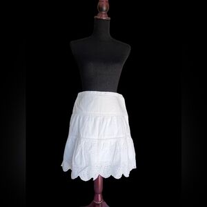 American Eagle Outfitters Elegant White Eyelet Skirt. Flowy And Soft. Super Cute